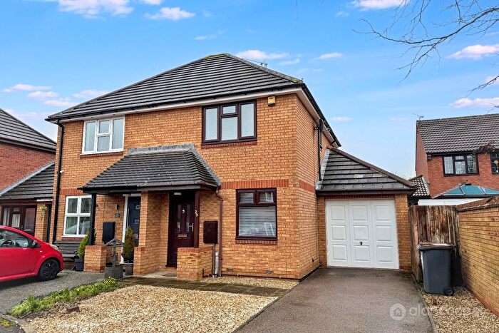 2 Bedroom Semi Detached House For Sale In Melbourne Close, Maple Park, Nuneaton, CV11