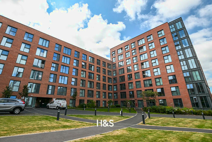 2 Bedroom Apartment To Rent In Apartment, Windmill Street, G3