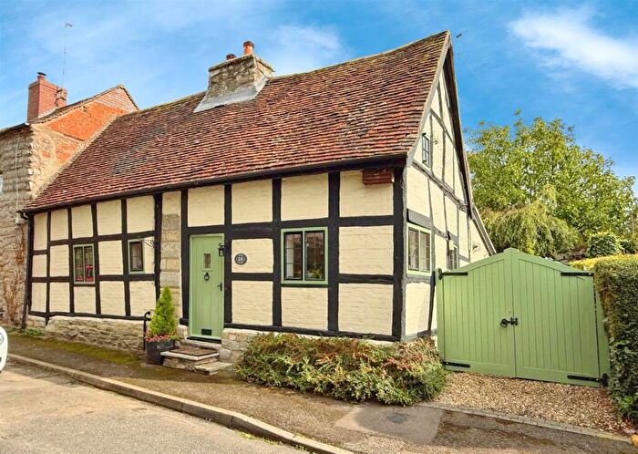 3 Bedroom Character Property For Sale In Tower Close, Bidford-on-Avon, Alcester, B50
