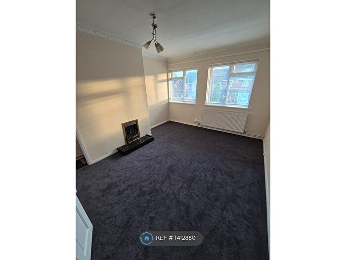 1 Bedroom Flat To Rent In Lannacombe Road, Birmingham, B31