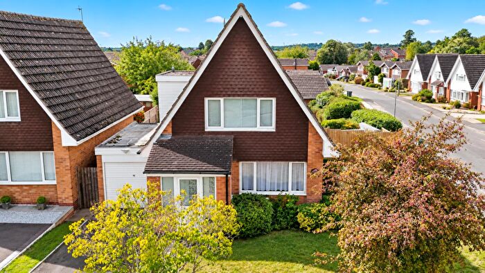 3 Bedroom Detached House For Sale In Coppice Close, Stratford-Upon-Avon, CV37