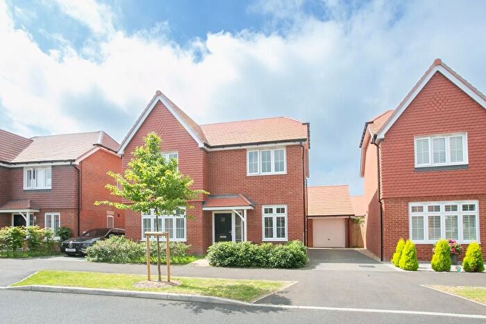 4 Bedroom Detached House For Sale In Cornflower Avenue, Horam, Heathfield, East Sussex, TN21