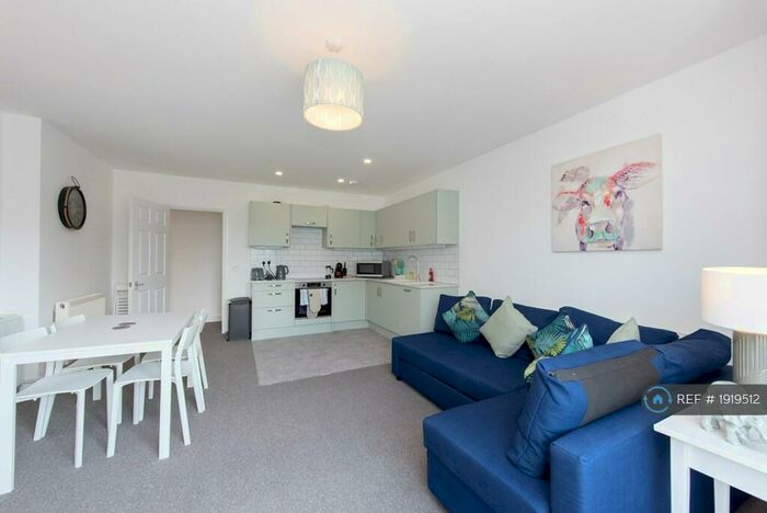 2 Bedroom Flat To Rent In Cumberland Road, Cliftonville, Margate, CT9