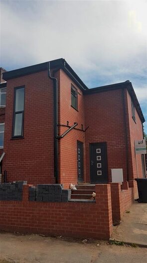 2 Bedroom Flat To Rent In Butterstile Lane, Prestwich, Manchester, M25