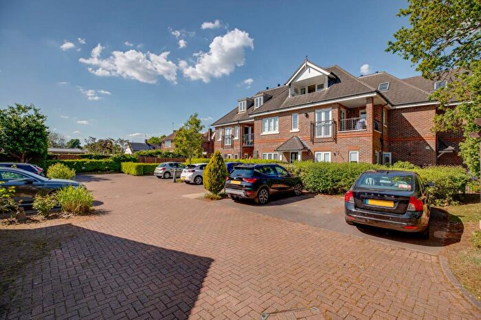 2 Bedroom Flat For Sale In Straight Bit, Flackwell Heath, HP10