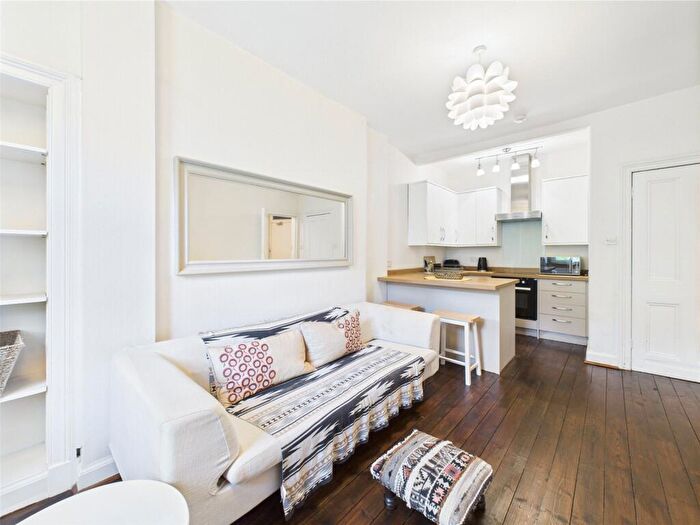 1 Bedroom Apartment To Rent In Watson Crescent, Polwarth, Edinburgh, EH11