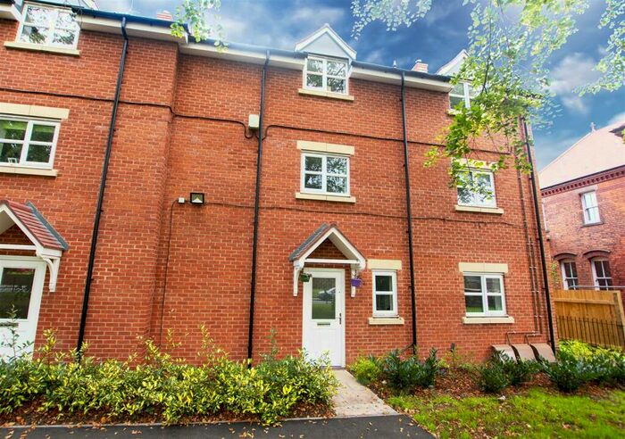 2 Bedroom Flat To Rent In Tanners Way, Birmingham, B29