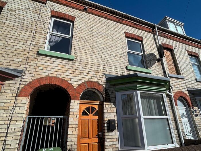5 Bedroom Terraced House To Rent In Tindall Street, Scarborough, YO12