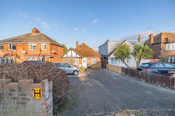 3 Bedroom Bungalow For Sale In Ashford Road, Canterbury, Kent, CT1