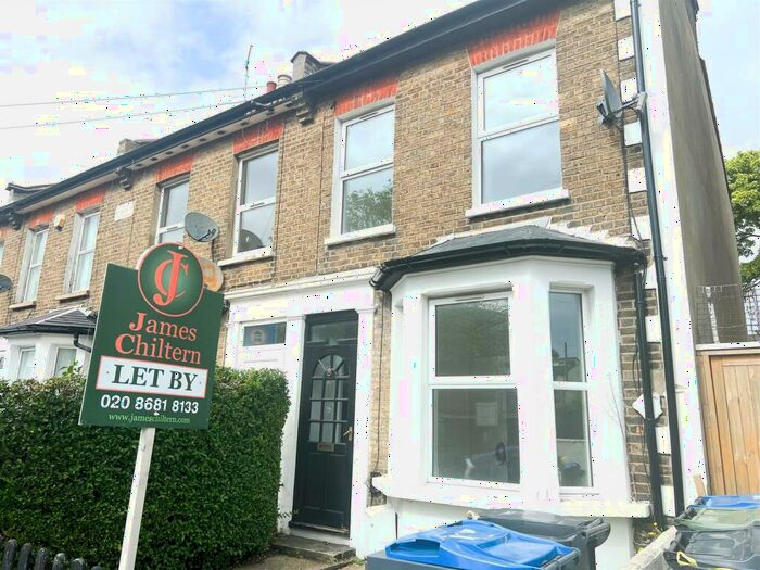 3 Bedroom End Of Terrace House To Rent In Parsons Mead, Croydon, CR0