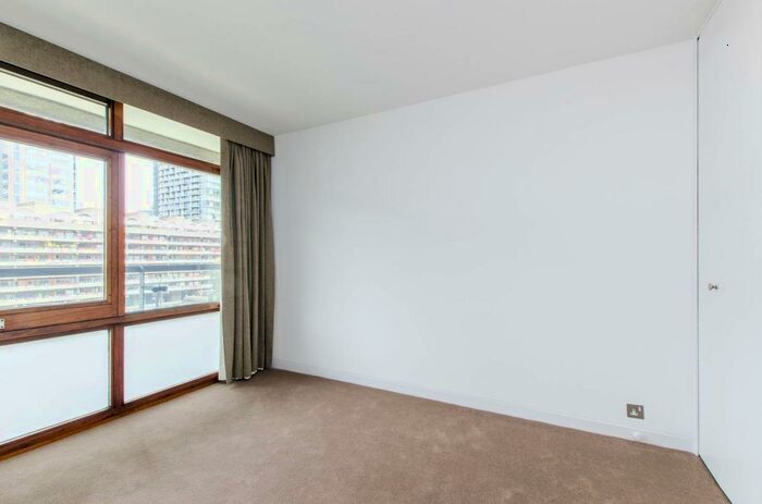 2 Bedroom Flat To Rent In Barbican, Clerkenwell, London, EC2Y