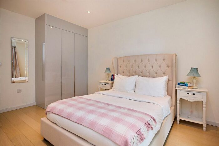 1 Bedroom Property To Rent In Glasshouse Gardens, London, E20