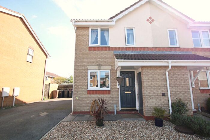 2 Bedroom Semi-Detached House For Sale In Akeman Drive, Lincoln, LN4