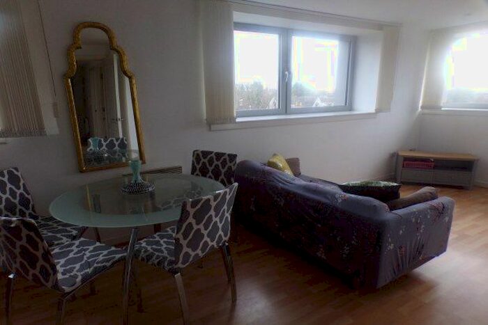 2 Bedroom Flat To Rent In Greenheys Road, Liverpool L8