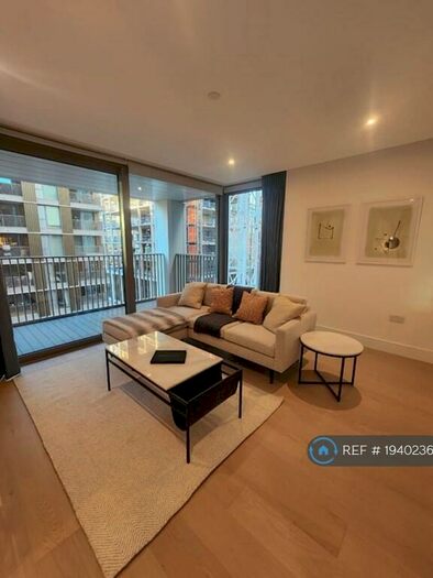 2 Bedroom Flat To Rent In Palmer Road, London, SW11
