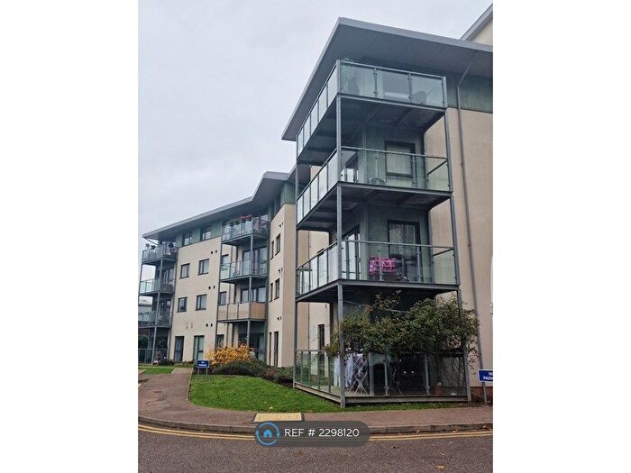 2 Bedroom Flat To Rent In Wilkinson Court, Brentwood, CM14