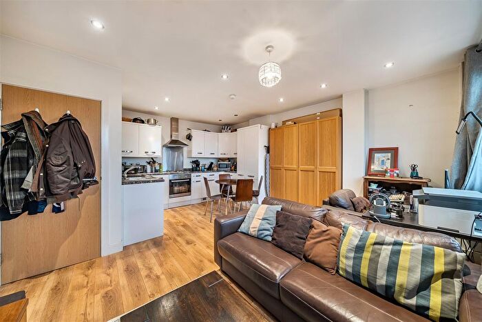 1 Bedroom Flat For Sale In Crimson Court, Uxbridge Road, Hillingdon, UB10