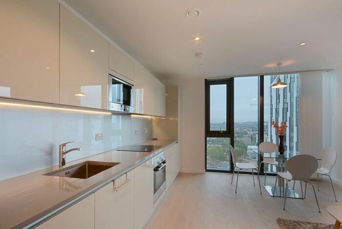 2 Bedroom Flat To Rent In St Gabriel Walk, Elephant And Castle, SE1