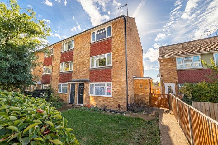 2 Bedroom Flat For Sale In Denham Green Lane, Denham, UB9