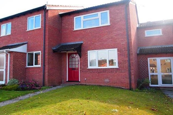 2 Bedroom Property To Rent In Woodrush Close, Taunton, TA1