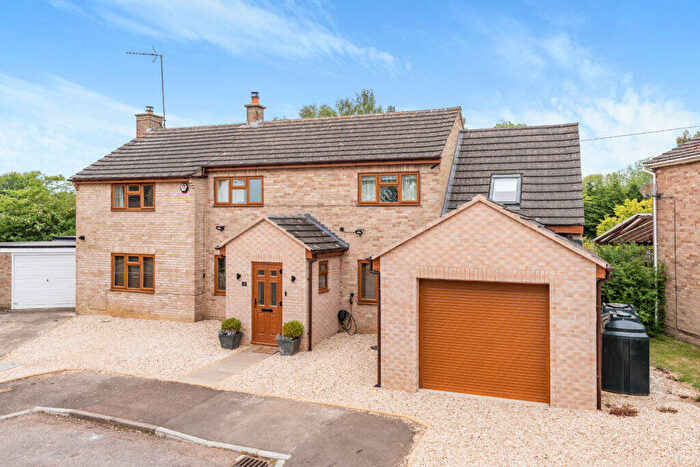 5 Bedroom Detached House To Rent In Heath Close, Milcombe, Oxon, OX15