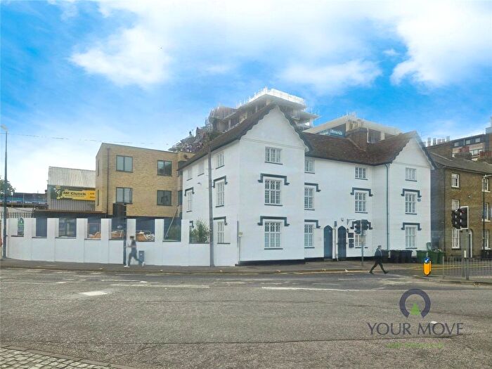 1 Bedroom Flat To Rent In Lenside Apartments, Romney Place, Maidstone, Kent, ME15