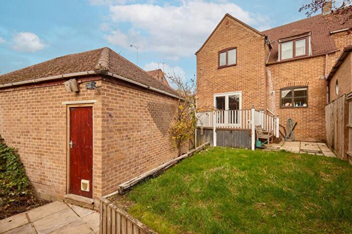 2 Bedroom Cluster House For Sale In The Willows, Witney, OX28