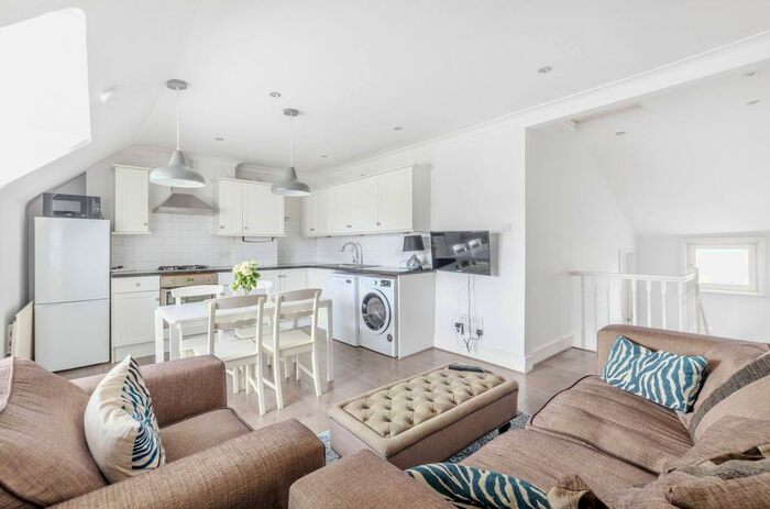 1 Bedroom Flat To Rent In The Park, Ealing Broadway, London, W5