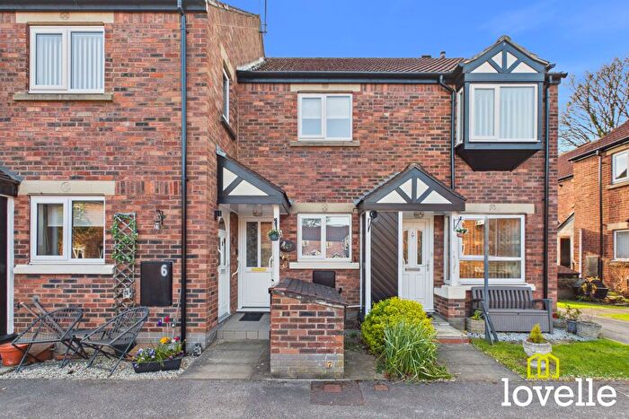 2 Bedroom Flat For Sale In Applegarth Mews, Cottingham, East Riding Of Yorkshire, HU16