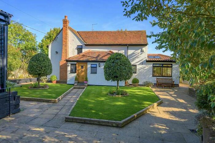 3 Bedroom Detached House For Sale In Chelmsford Road, White Roding, Dunmow, CM6