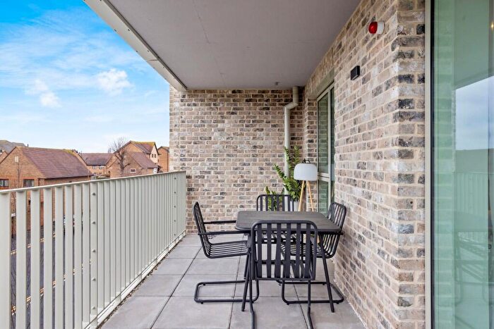 2 Bedroom Apartment For Sale In The Silkworks, London, E10