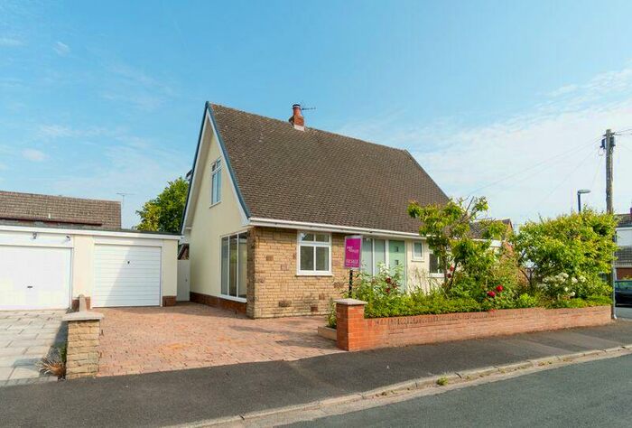 3 Bedroom Detached House For Sale In Forge Close, Ormskirk, L40