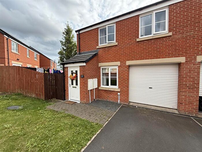 3 Bedroom Semi Detached House For Sale In Peppercorn Close, Shildon, DL4