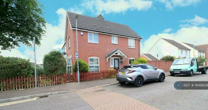 3 Bedroom Semi-Detached House To Rent In Hamleton Terrace, Dagenham, RM9