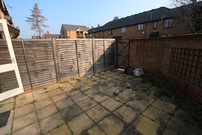 1 Bedroom House To Rent In Vinegar Street, Wapping, E1W