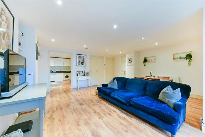 1 Bedroom Flat To Rent In Arthur Road, London, SW19