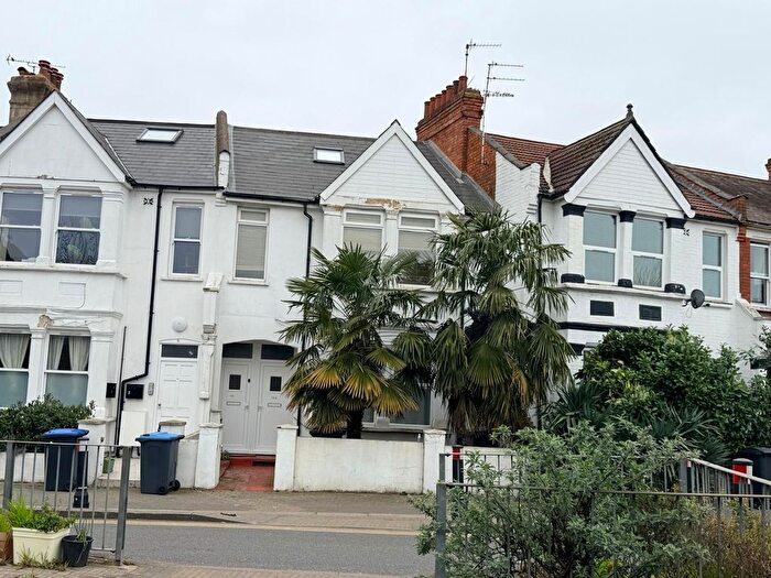 2 Bedroom Flat For Sale In Drayton Road, Brent, NW10