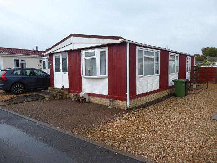 2 Bedroom Park Home For Sale In Broadway Park, Nr Evesham, WR12