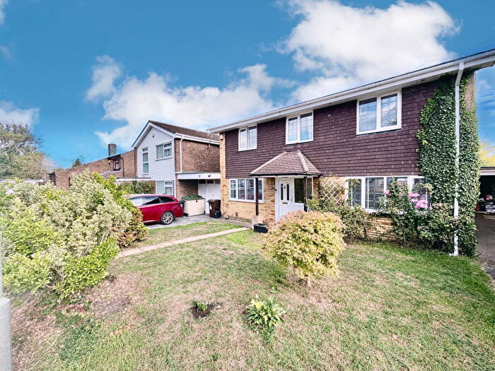 4 Bedroom Detached House For Sale In Delane Drive, Winnersh, Wokingham, RG41