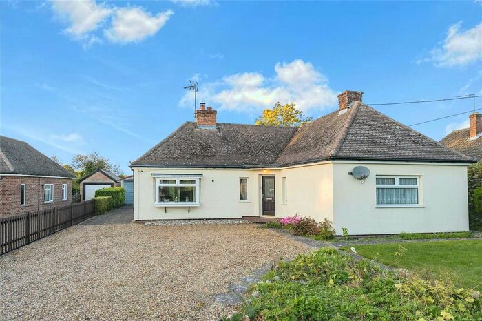 3 Bedroom Bungalow For Sale In Hillside, Orwell, Royston SG8