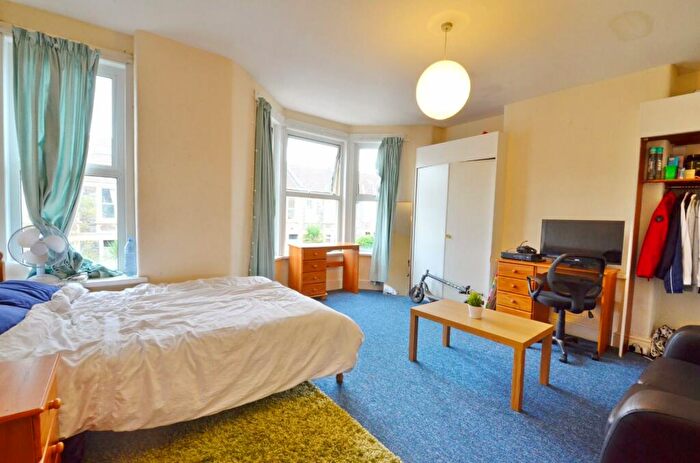 5 Bedroom Terraced House To Rent In Dongola Road, Bristol, BS7