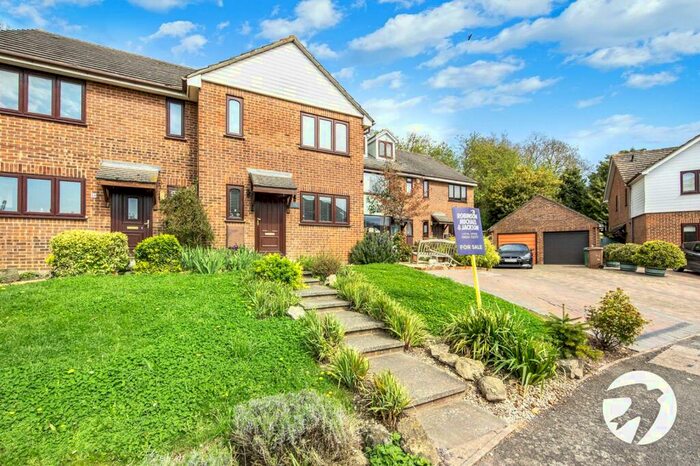 4 Bedroom End Of Terrace House To Rent In Brissenden Close, Upnor, Rochester, Kent, ME2