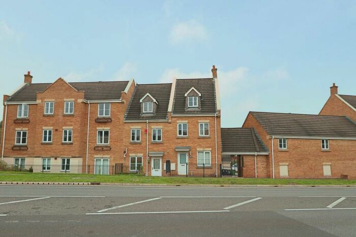 3 Bedroom House To Rent In Orchard Gate, Bradley Stoke, Bristol, BS32