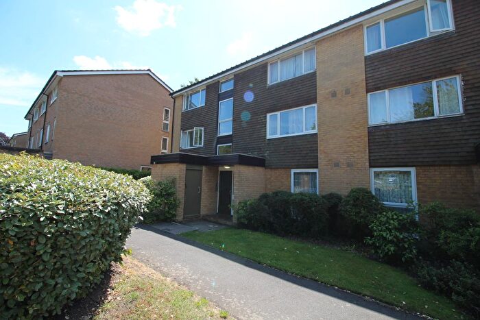 1 Bedroom Flat To Rent In Green Acres, Croydon, CR0