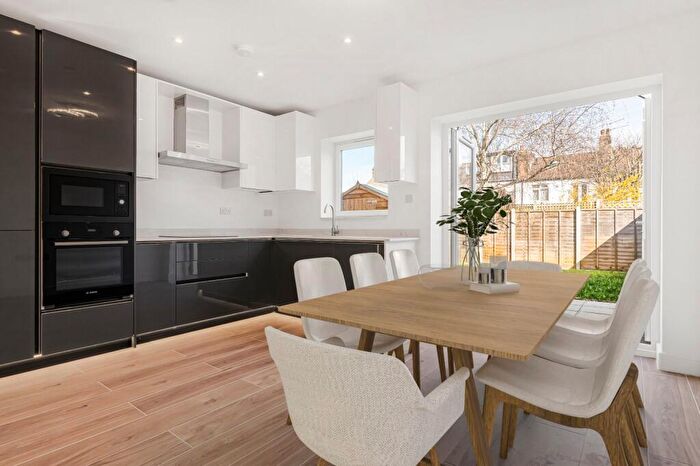2 Bedroom Detached House For Sale In Champagne Walk, A Dudley Road, N3