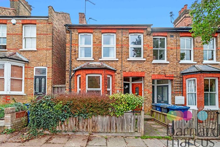 1 Bedroom Maisonette For Sale In Birkbeck Road, London, N12