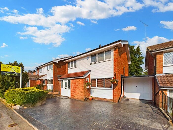 3 Bedroom Link Detached House For Sale In Brookside Avenue, Offerton, Stockport, Cheshire, SK2