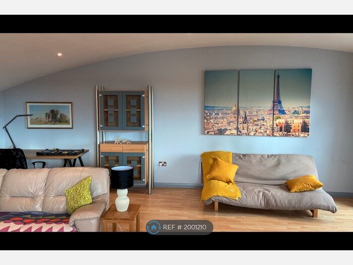 2 Bedroom Flat To Rent In Crown Heights, Basingstoke, RG21