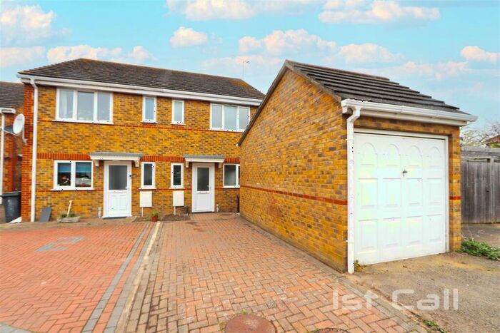 3 Bedroom Semi-Detached House To Rent In Church View Close, Southend-On-Sea, SS2