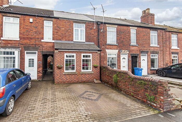 3 Bedroom Terraced House For Sale In Chatsworth Road, Brampton Chesterfield, S40